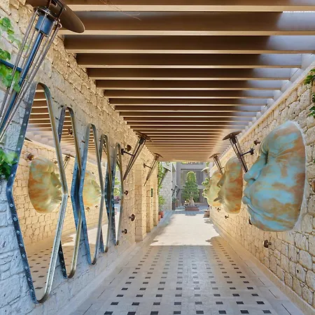 Biblos Hotell