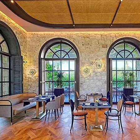 Hotel Biblos 5*